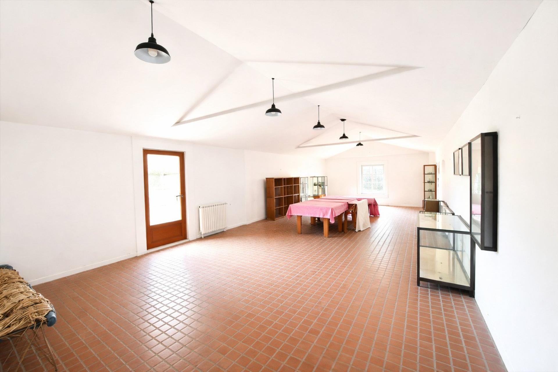 Photo 9 of the listing.