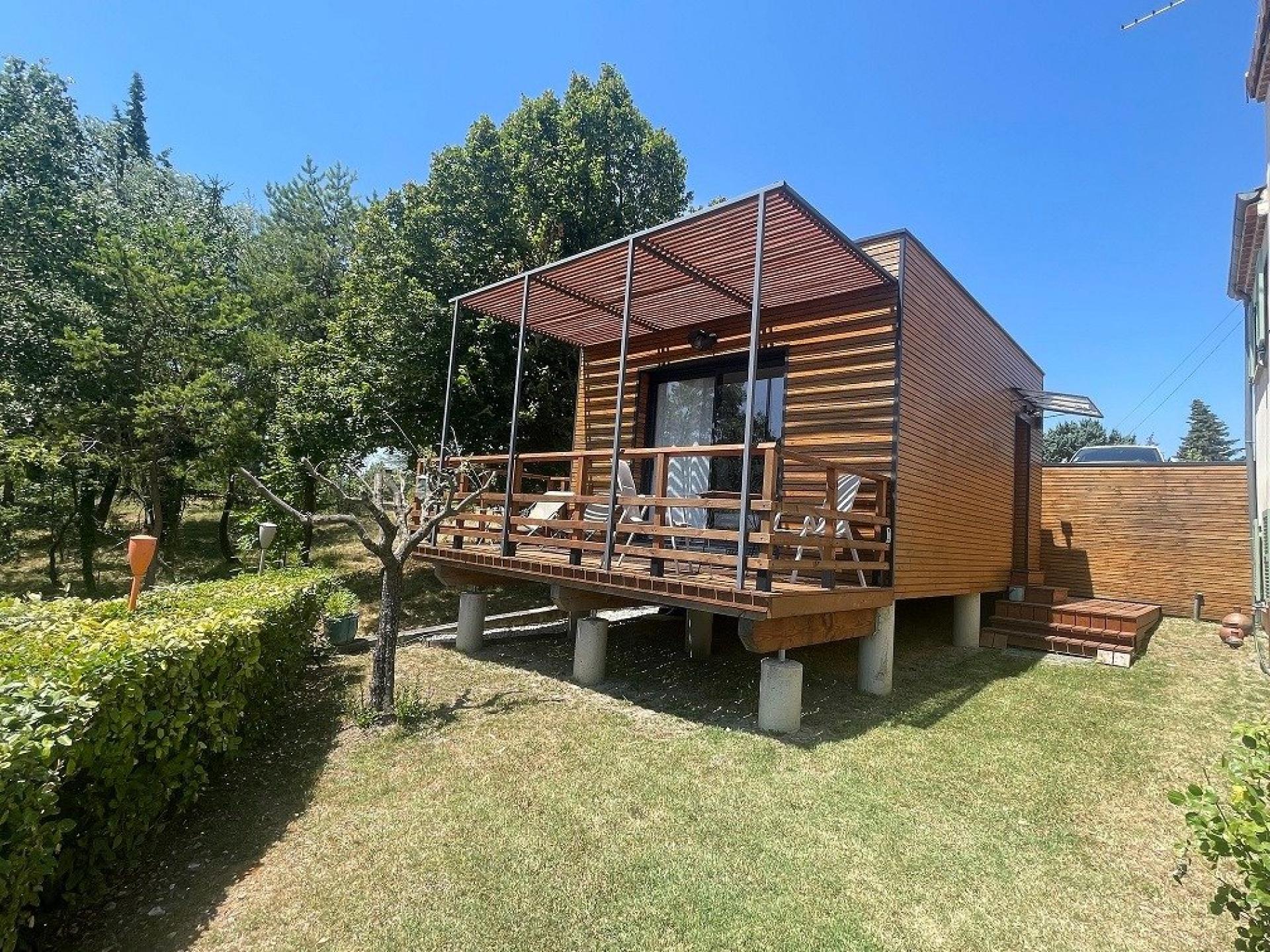 Photo 11 of the listing.