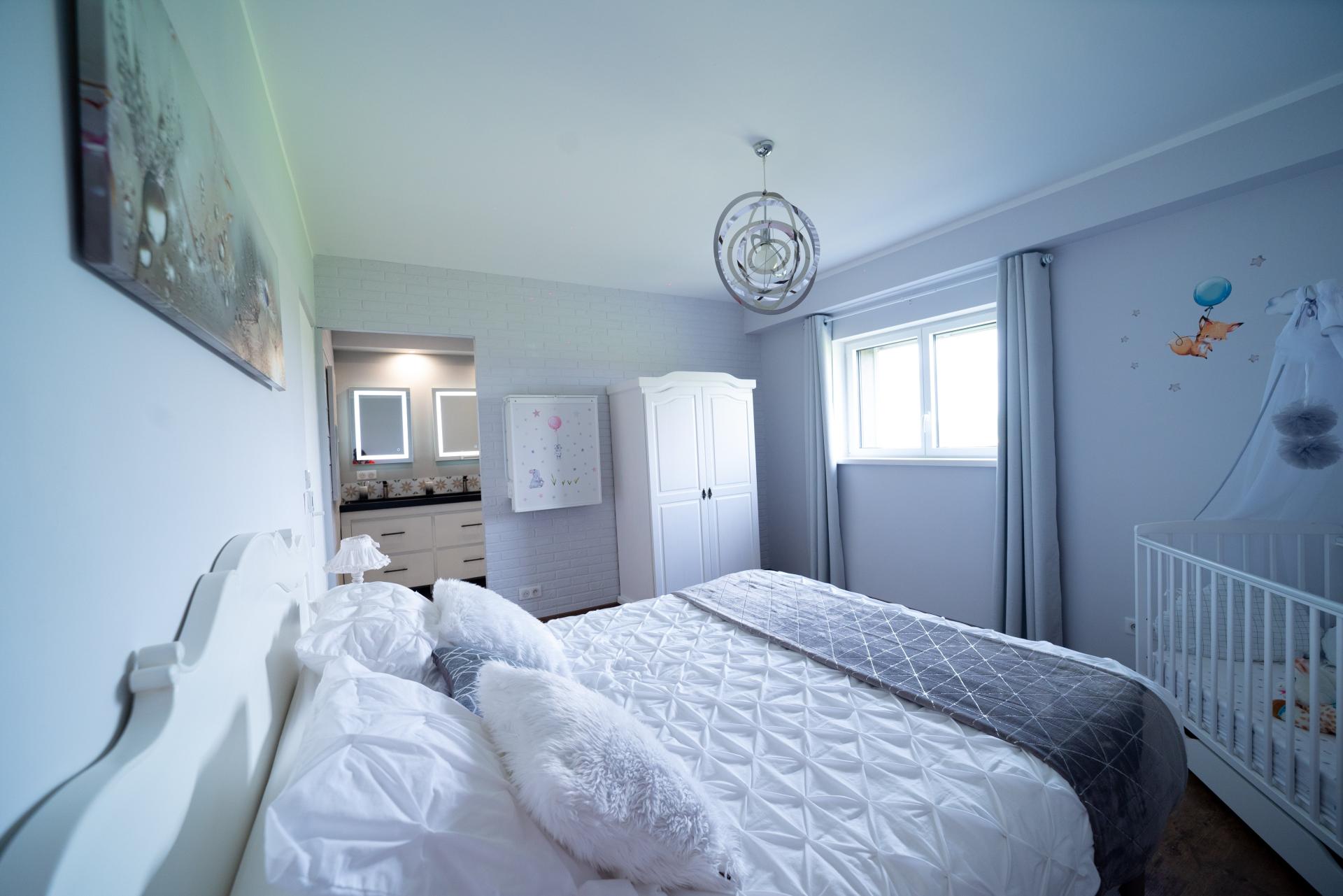 Photo 10 of the listing.