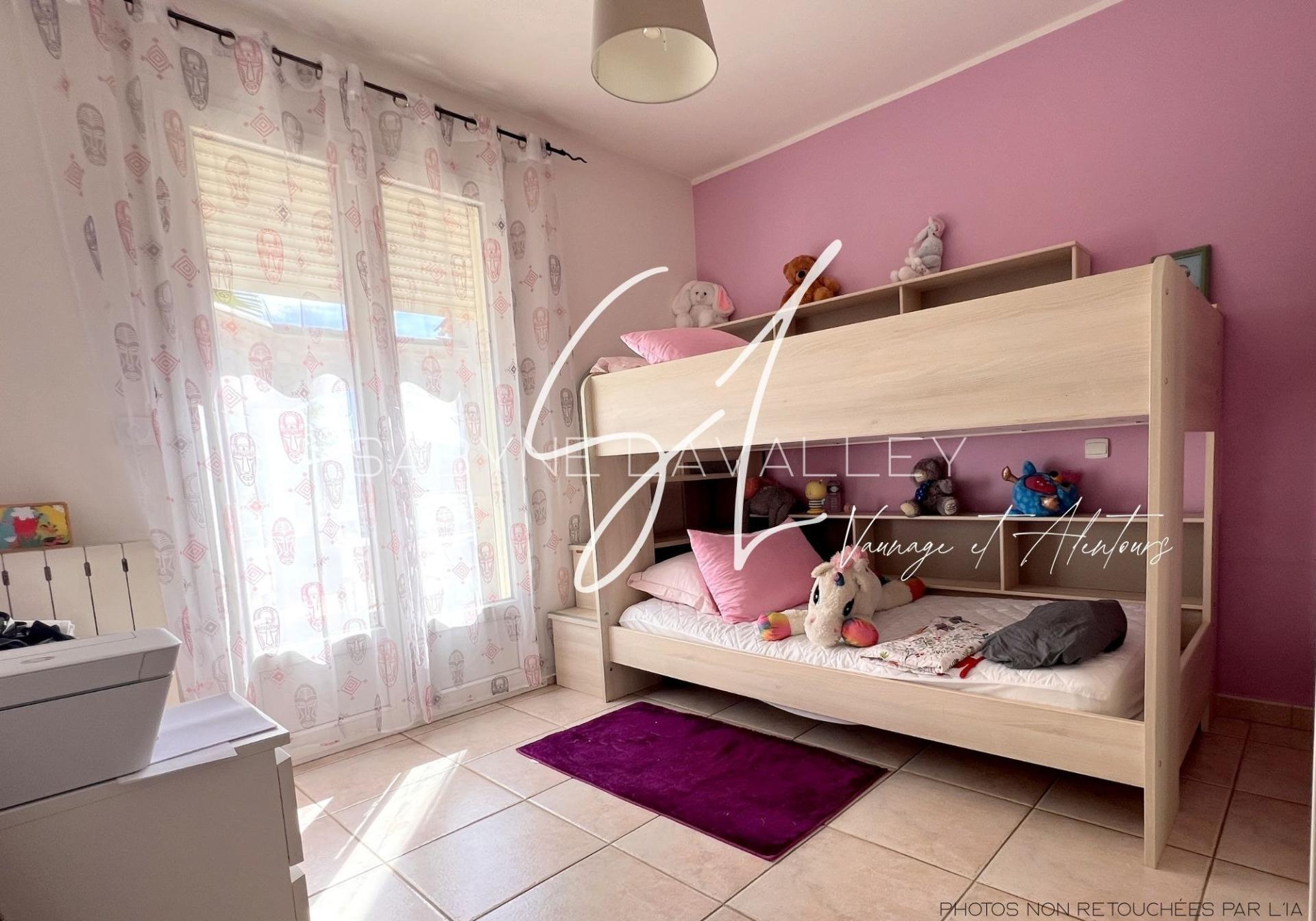 Photo 10 of the listing.