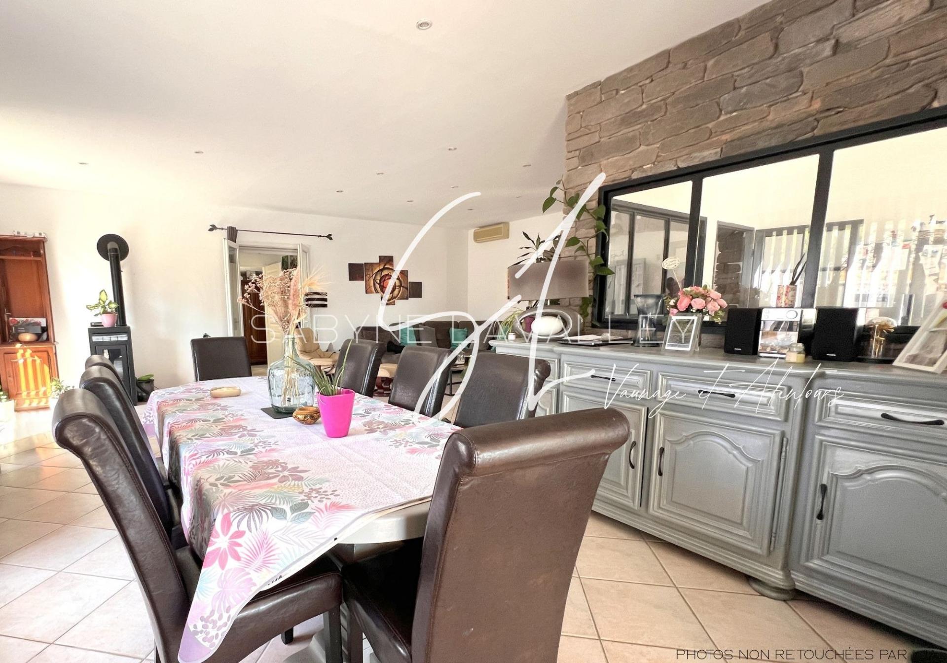 Photo 6 of the listing.