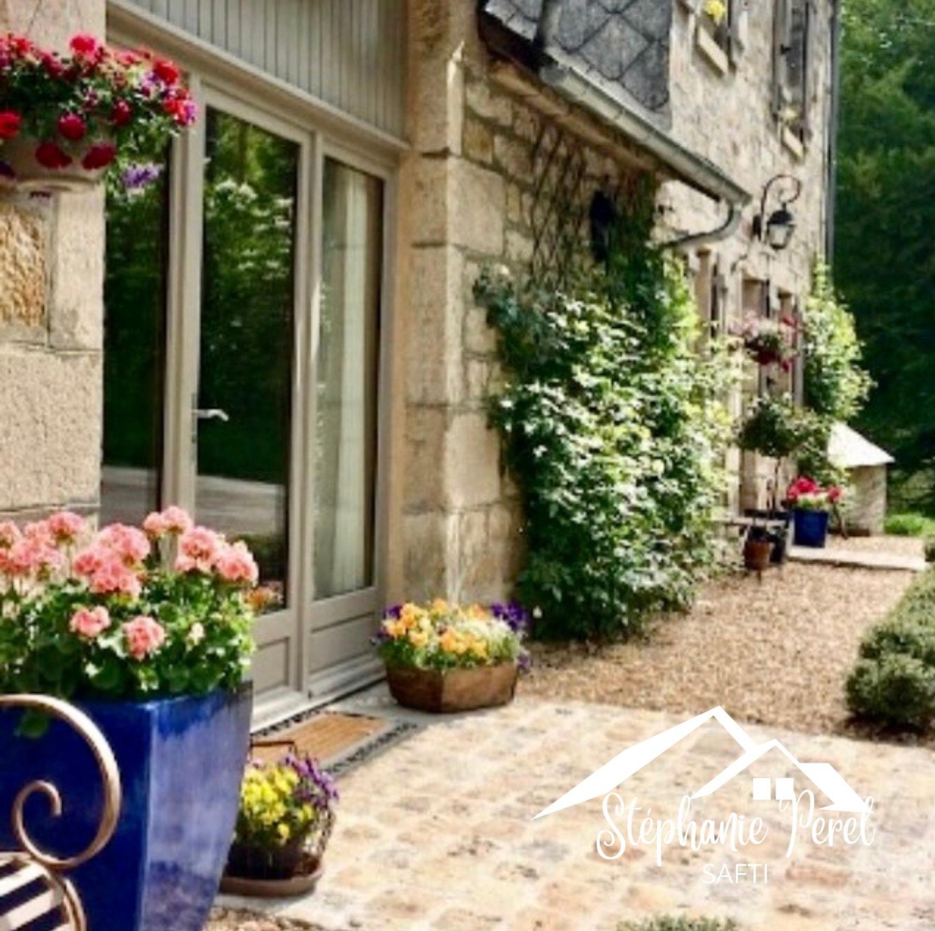 Photo SAFTI — Maison 9 pièces, 298 m² à Gourdon Murat 2