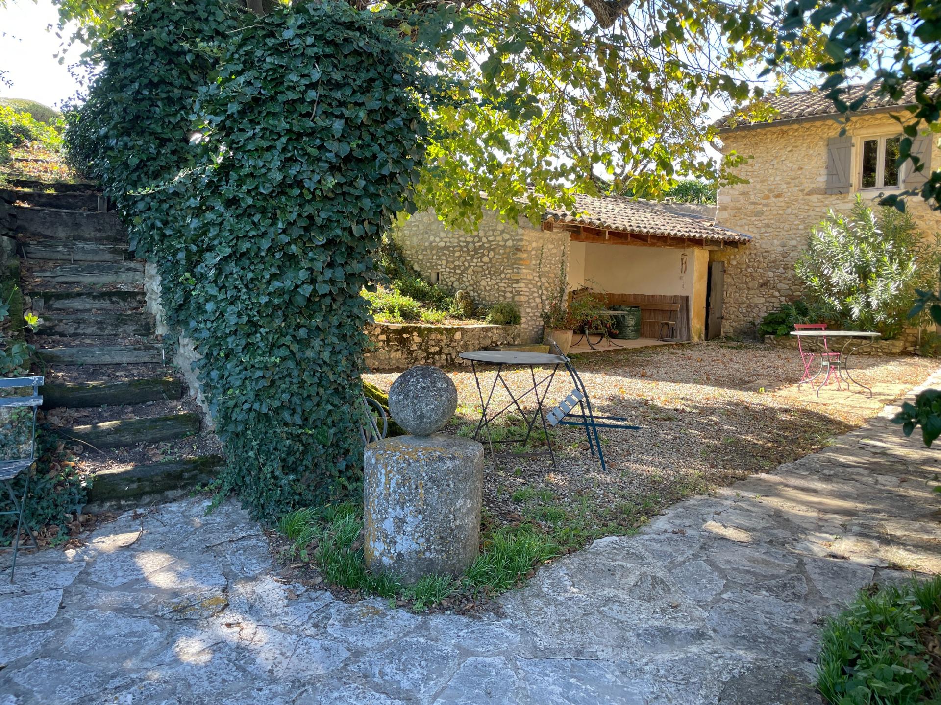 Photo 10 of the listing.