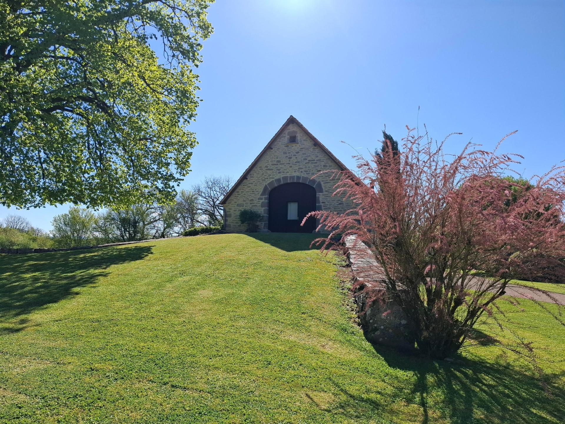 Photo 16 of the listing.