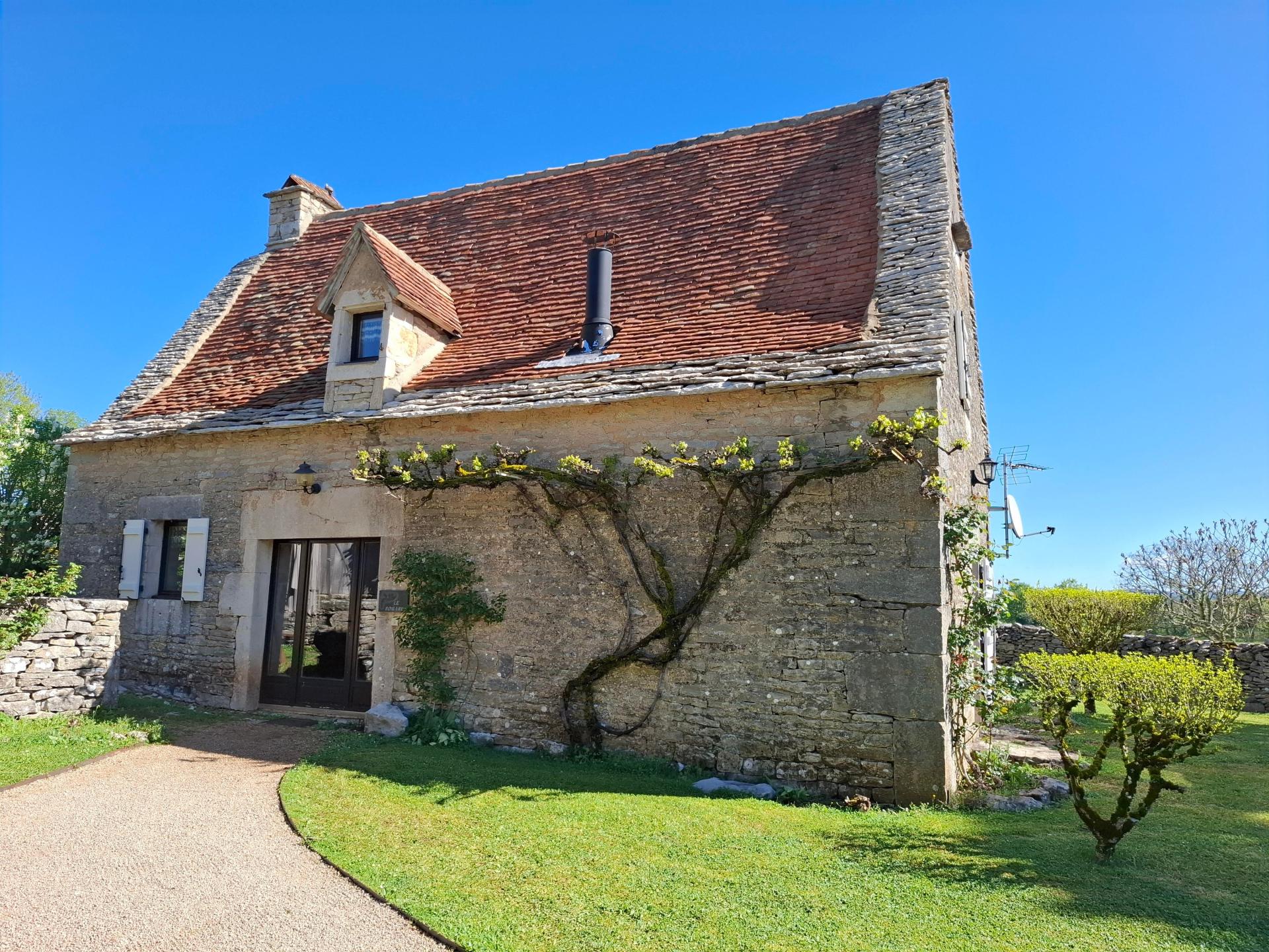 Photo 15 of the listing.