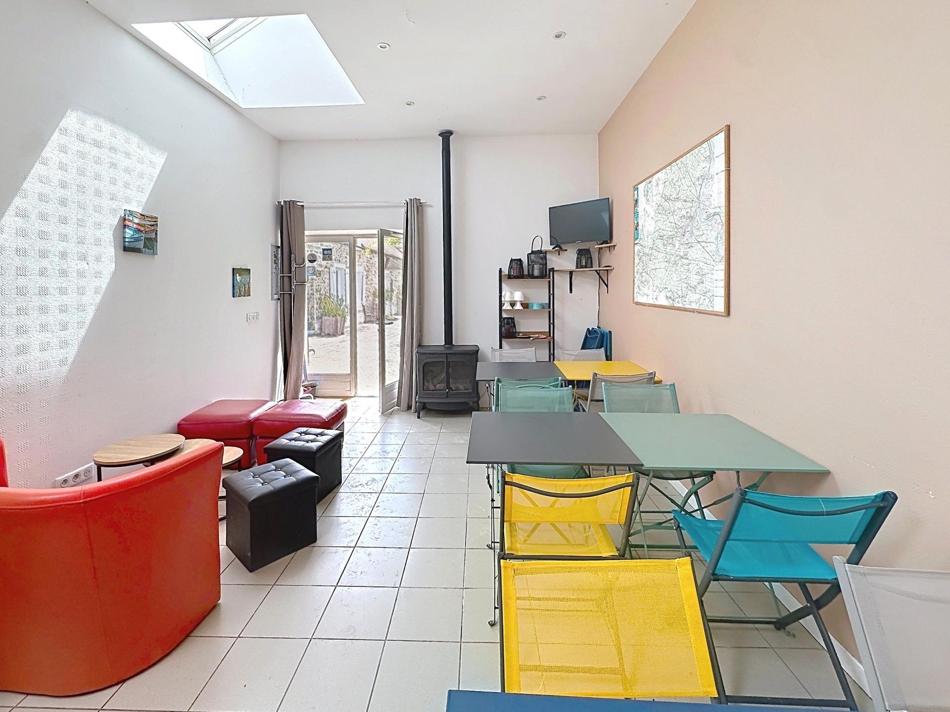 Photo 9 of the listing.