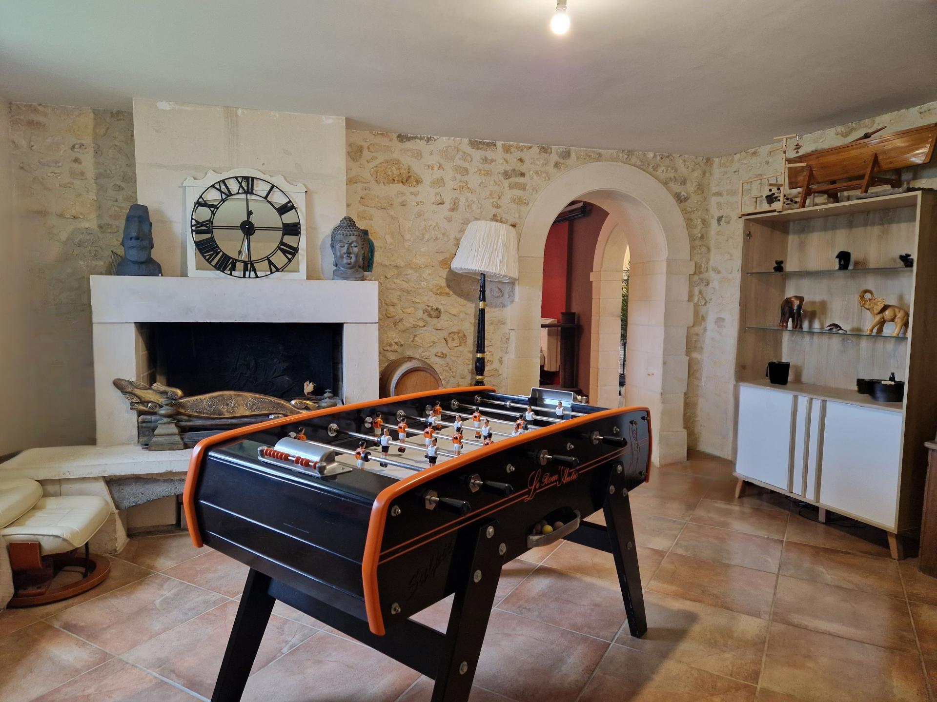 Photo 4 of the listing.