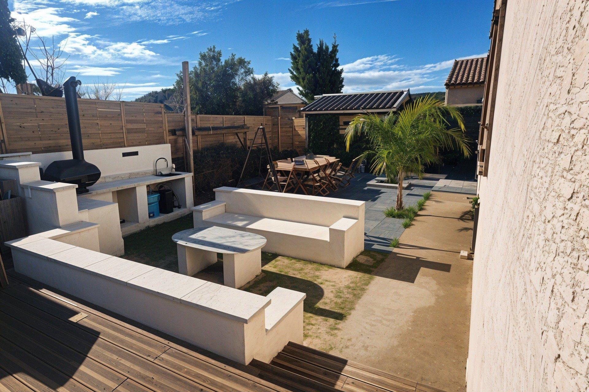 Photo 3 of the listing.