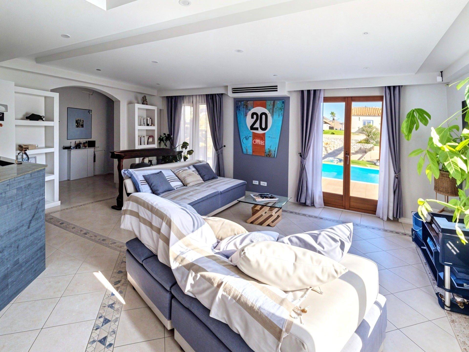 Photo 7 of the listing.