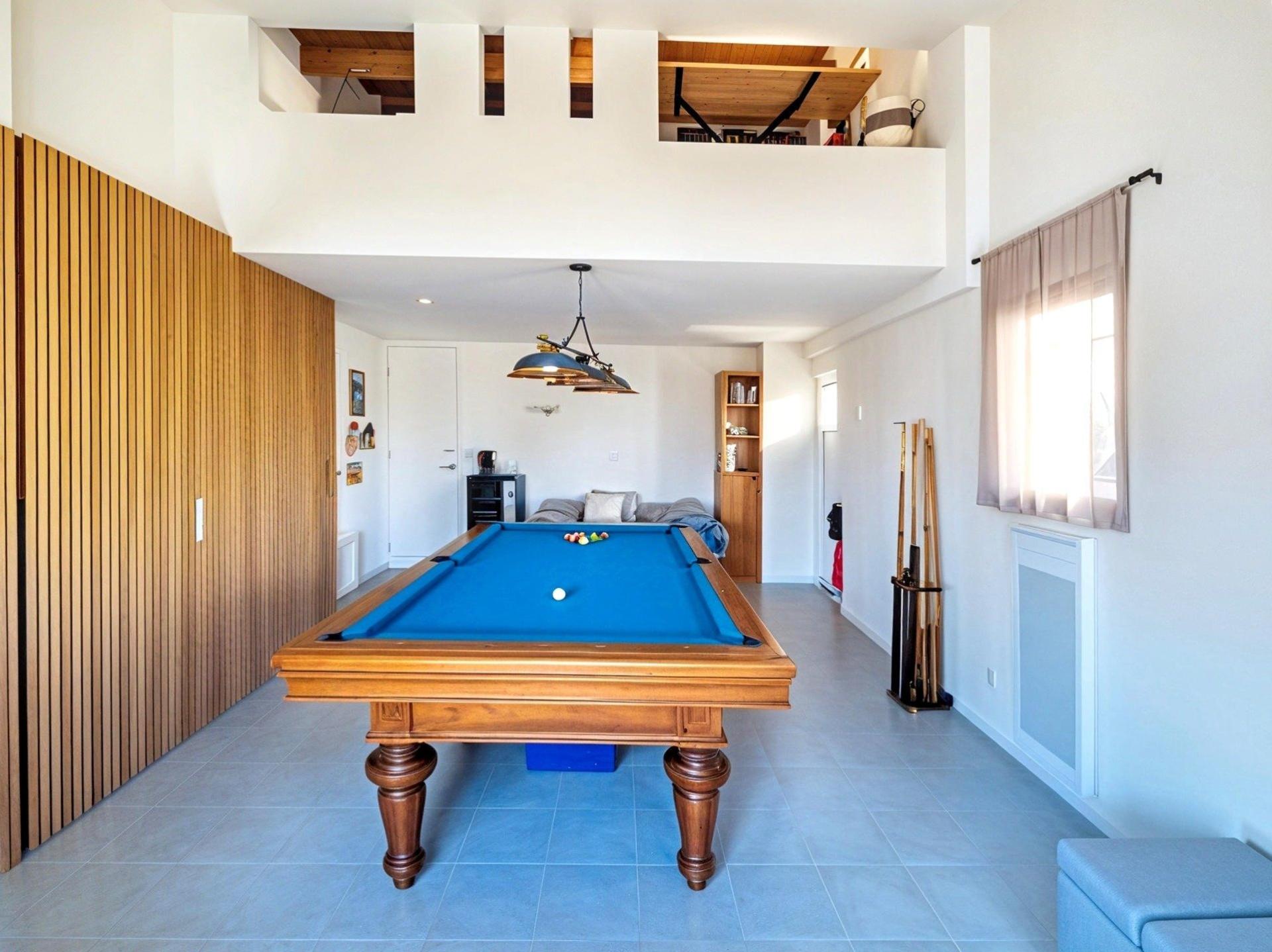 Photo 4 of the listing.