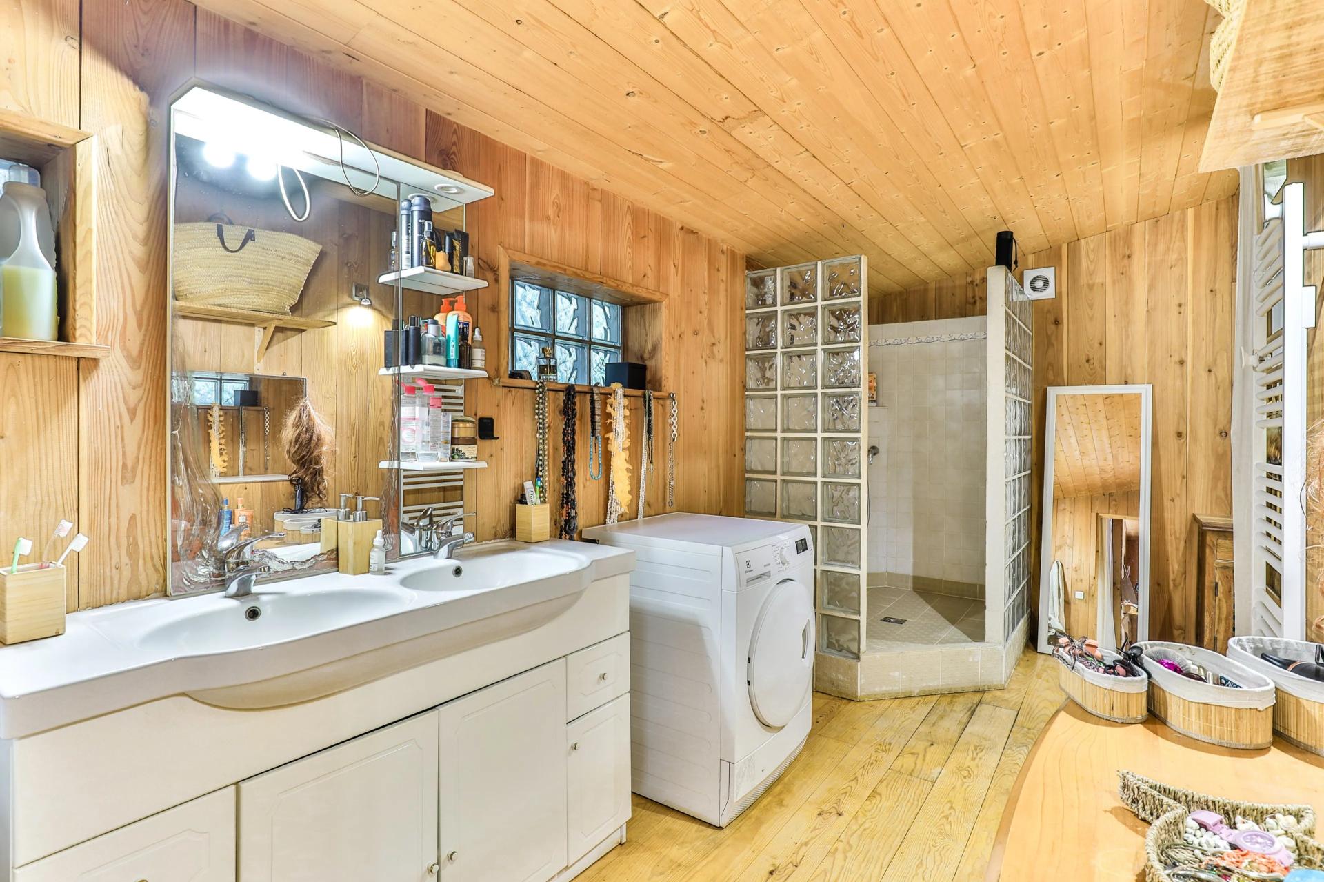 Photo 15 de l'annonce.