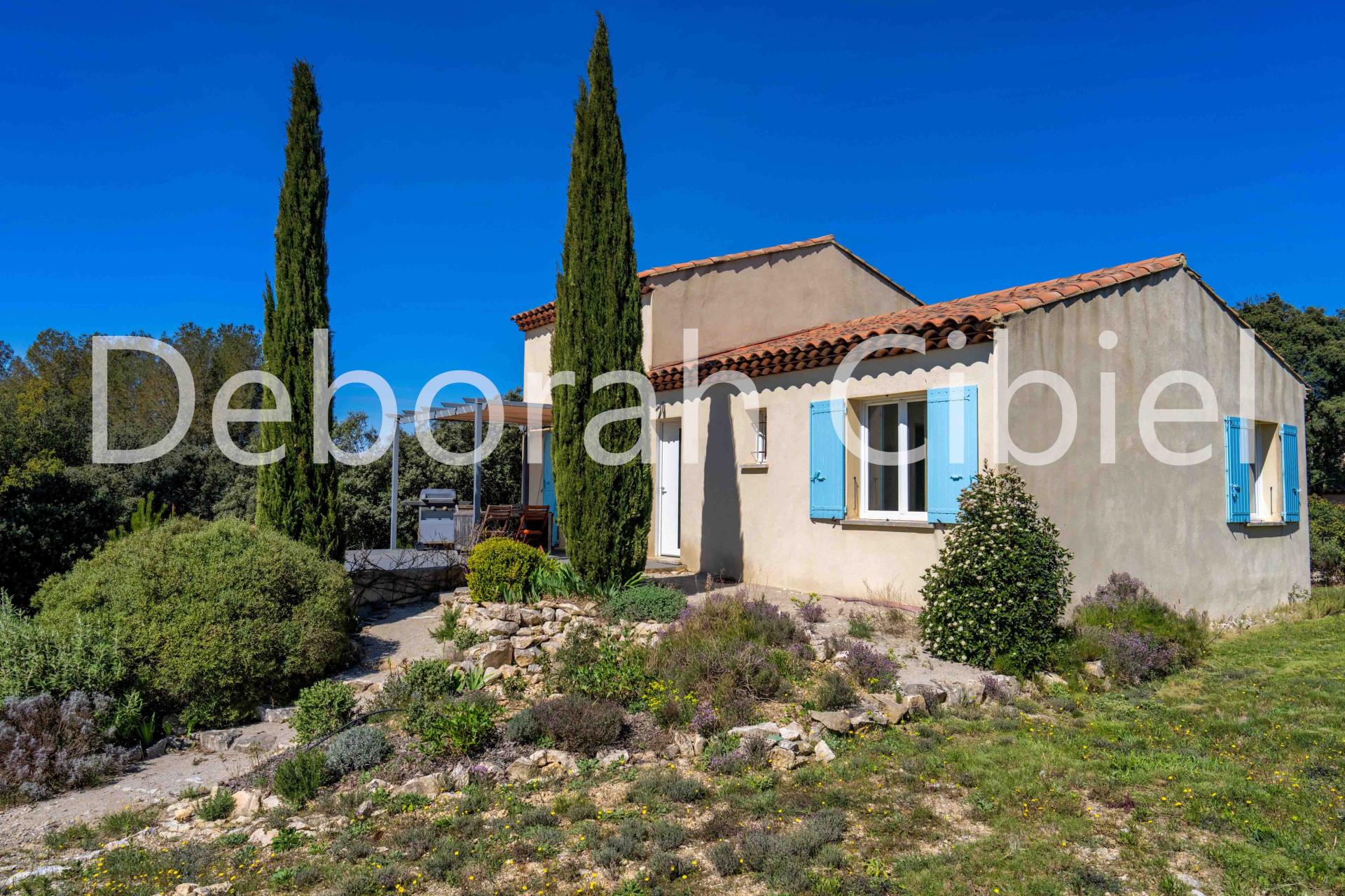 Photo 9 of the listing.