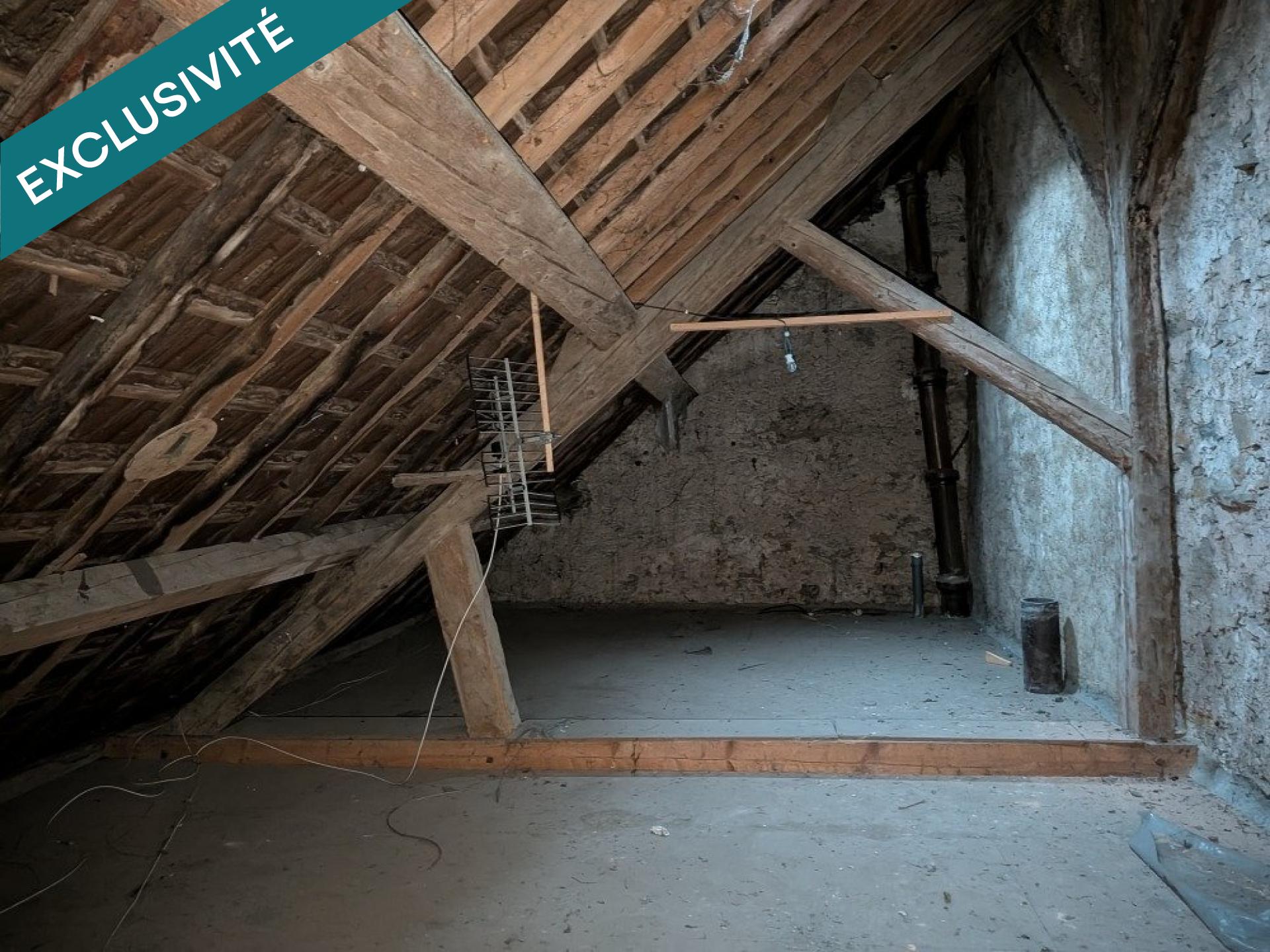 Maison de ville 3 CHAMBRES – 110 m² habitables – Grand garage 80 m² SALINS LES BAINS ( JURA)