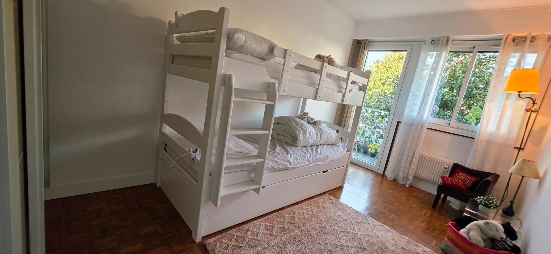 Photo 17 of the listing.