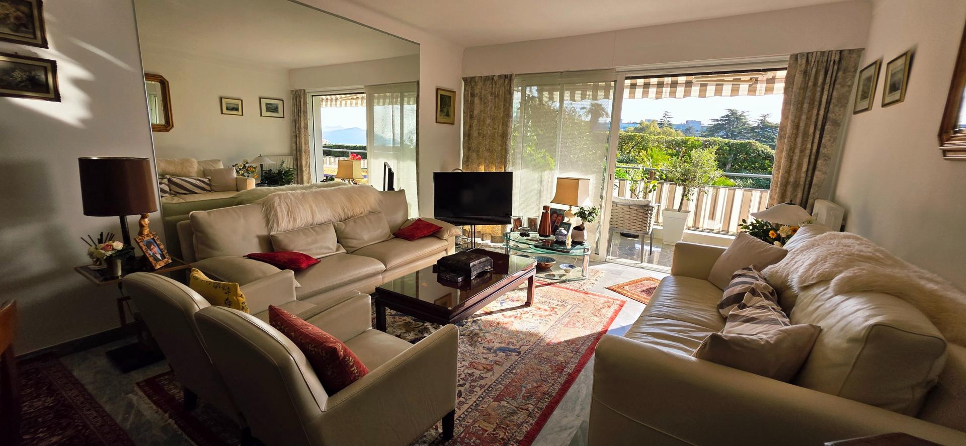 Photo 10 of the listing.