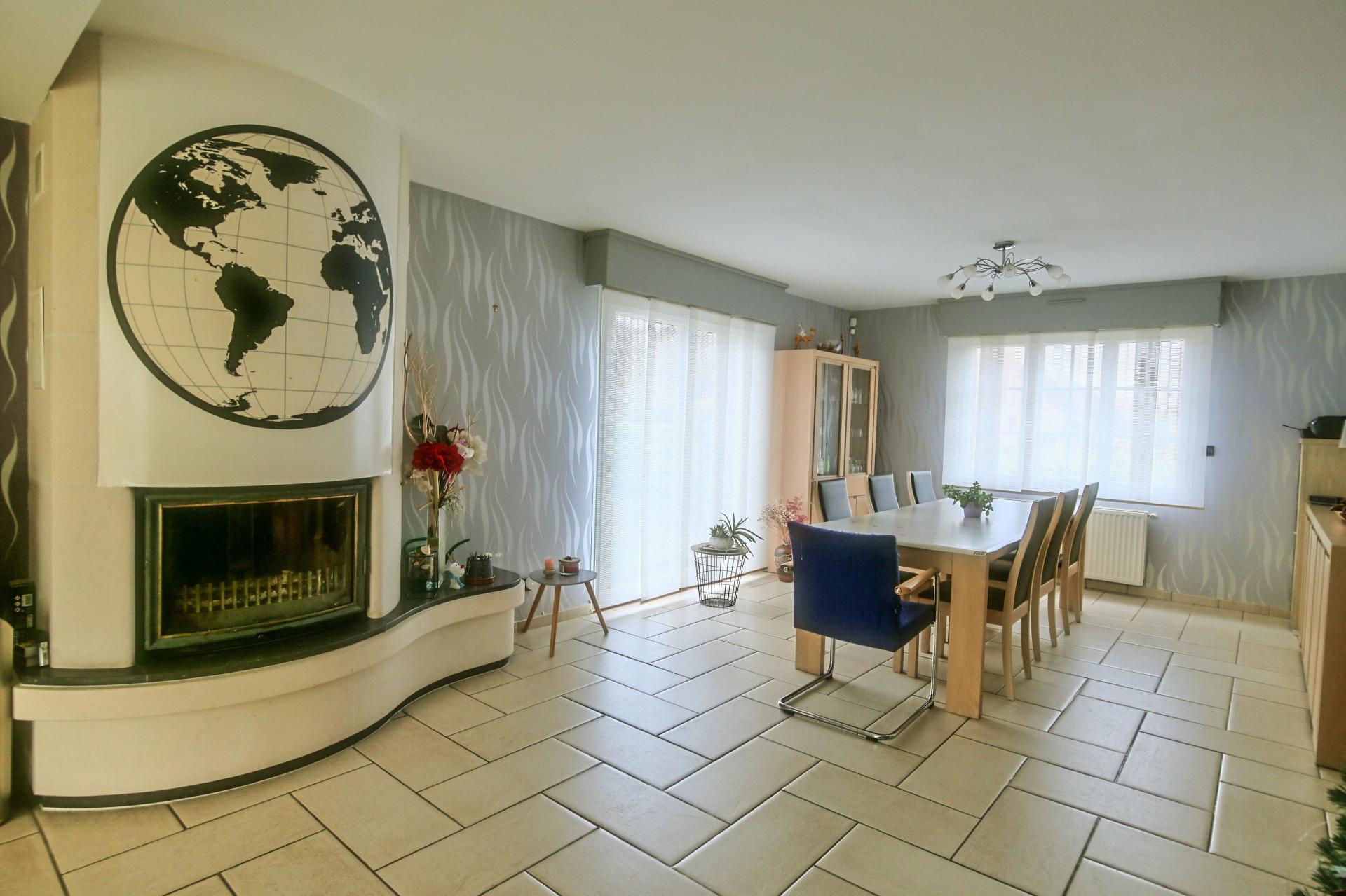 Photo 5 of the listing.