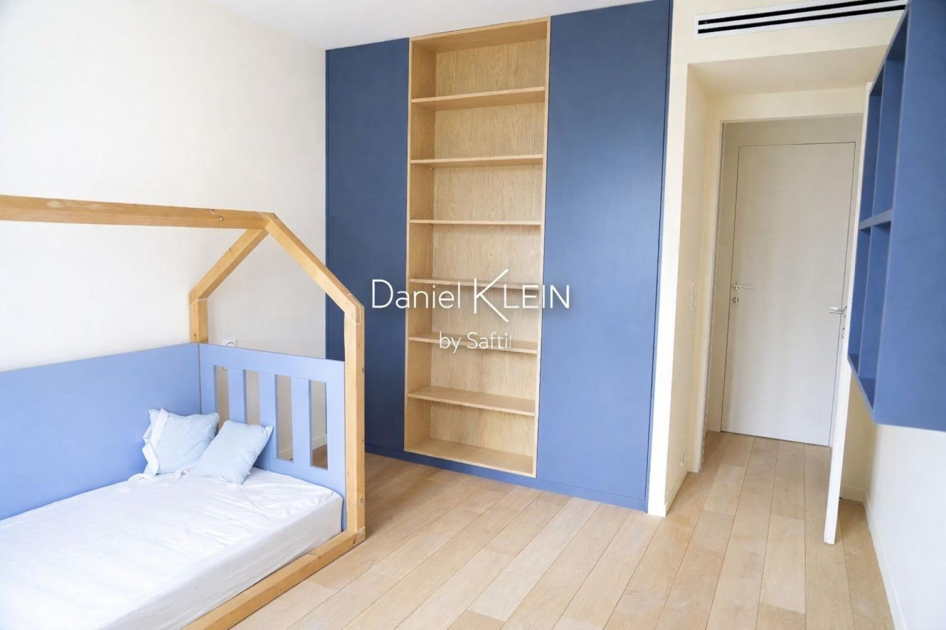 Photo 6 of the listing.