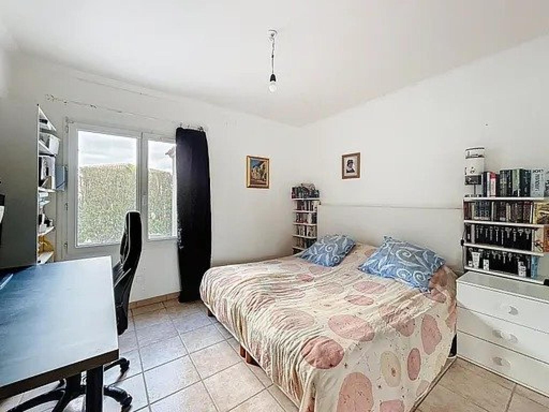 Photo 13 of the listing.