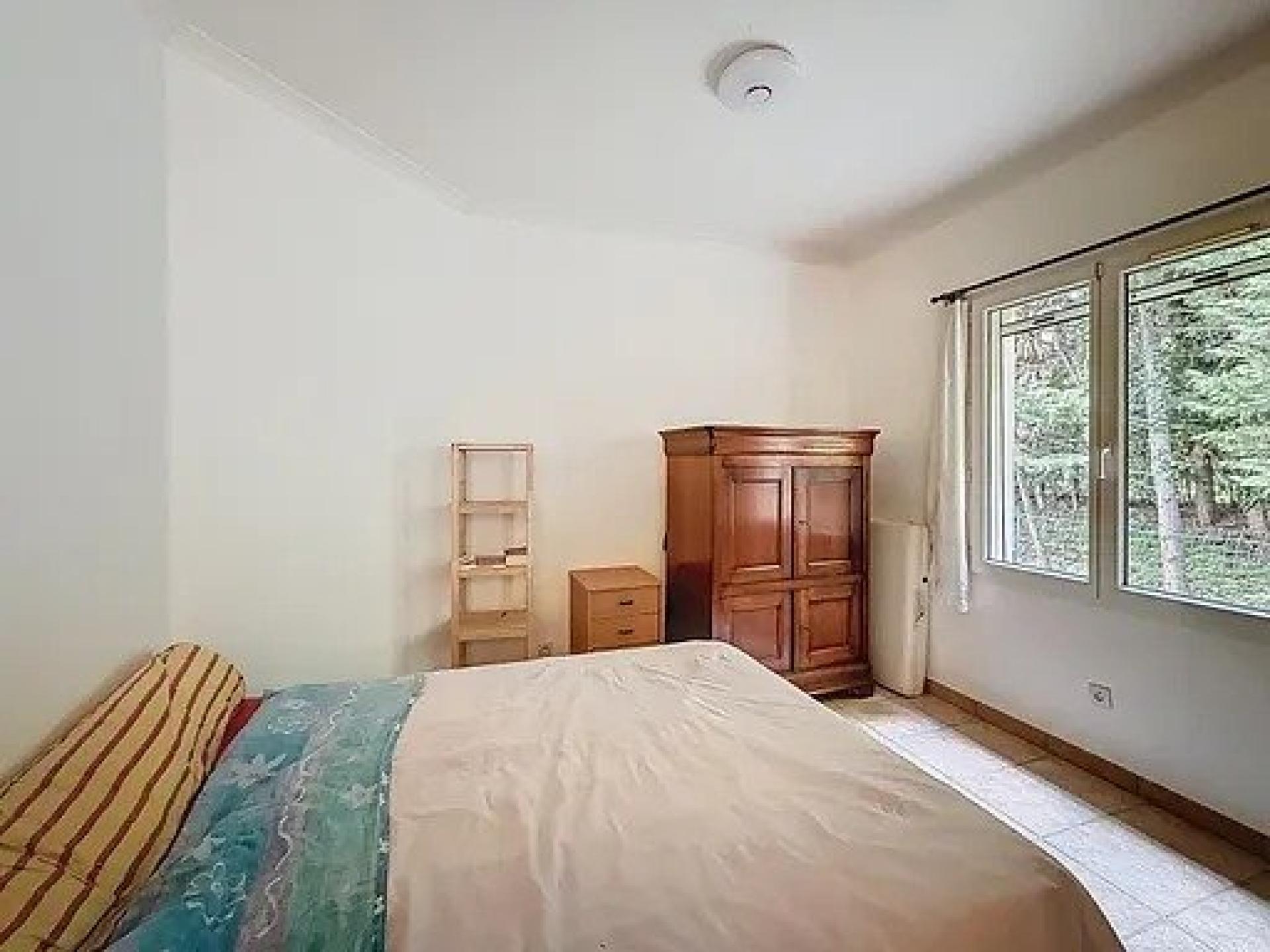 Photo 12 of the listing.