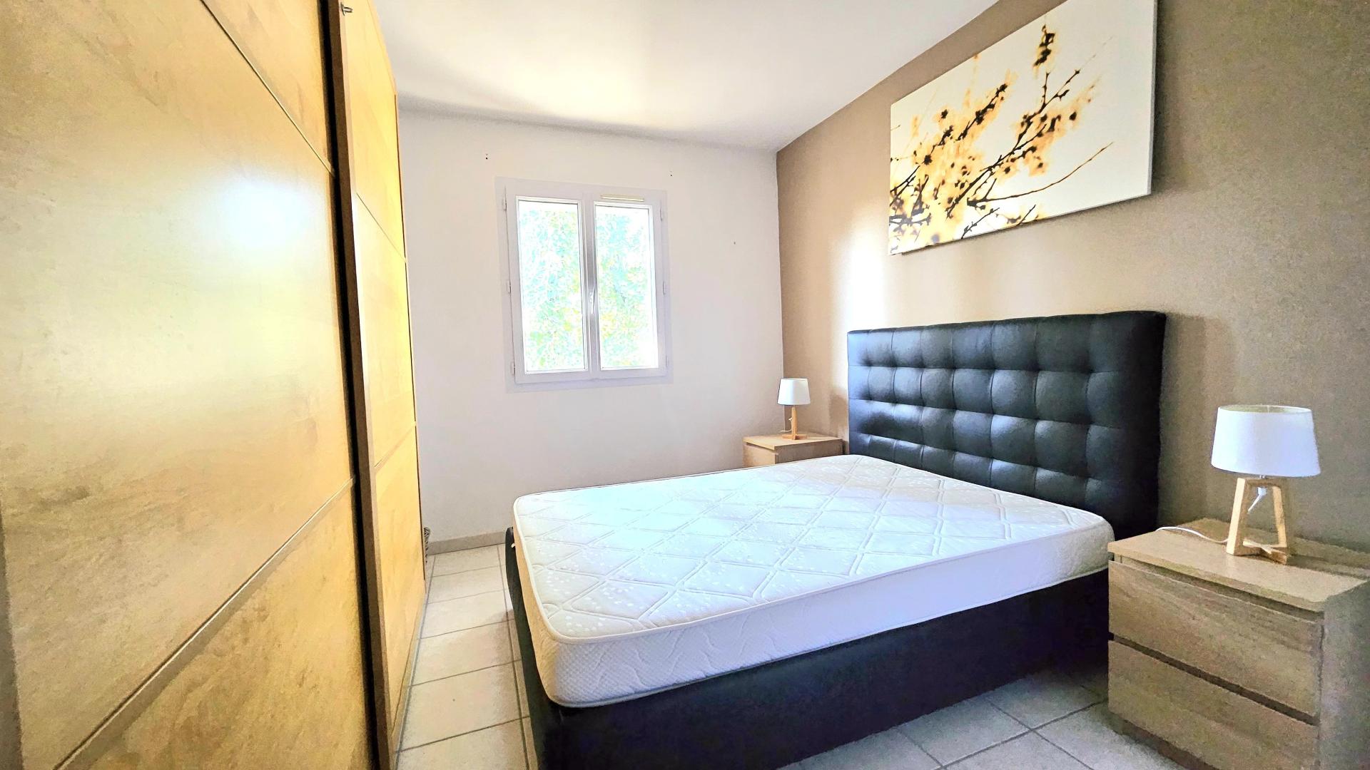 Photo 11 of the listing.