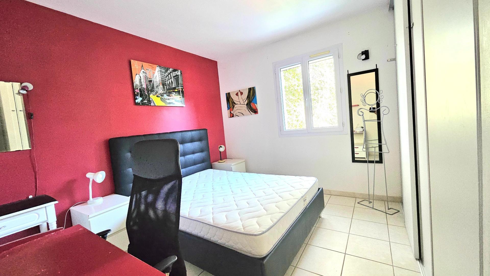 Photo 9 of the listing.