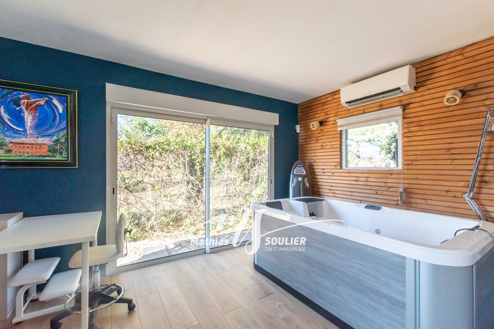 Photo 18 de l'annonce.