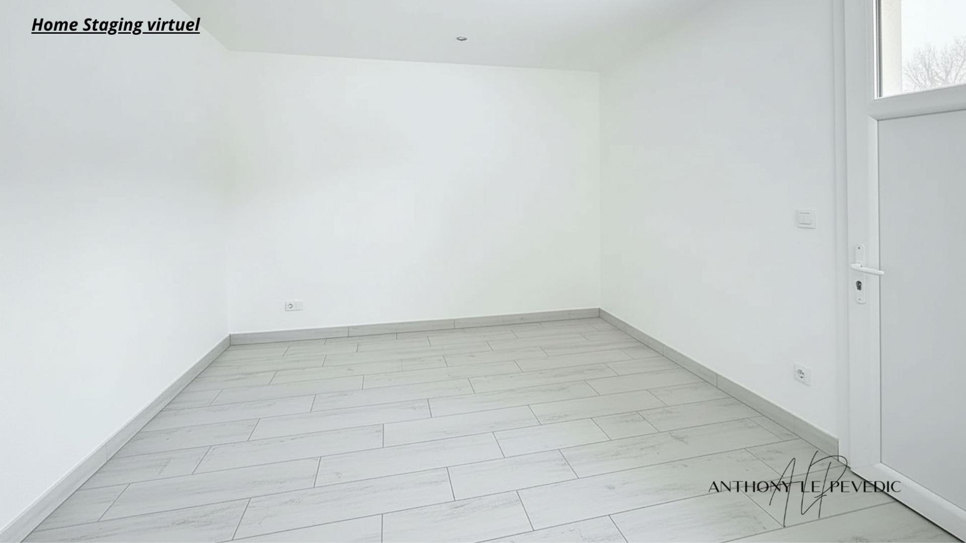 Photo 8 of the listing.