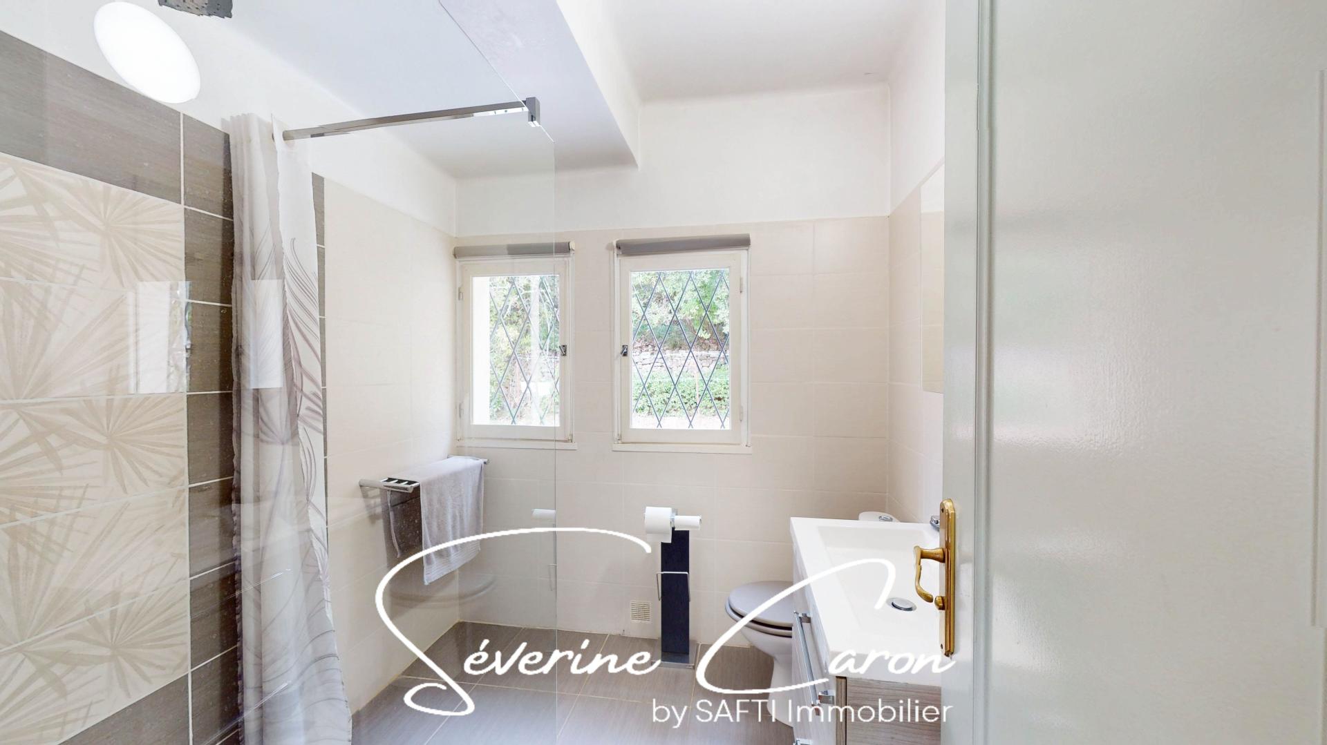 Photo 6 of the listing.