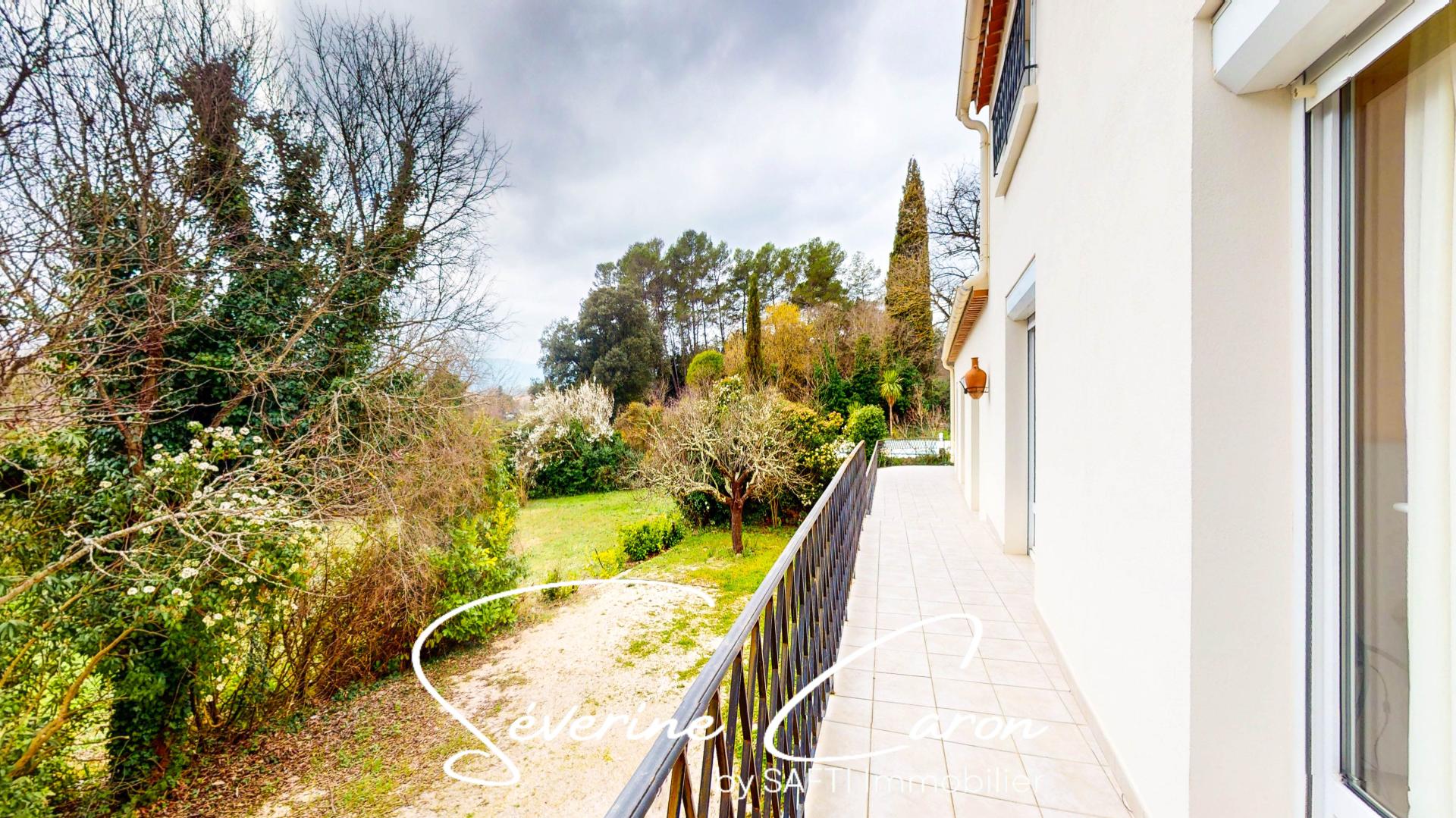 Photo 8 of the listing.