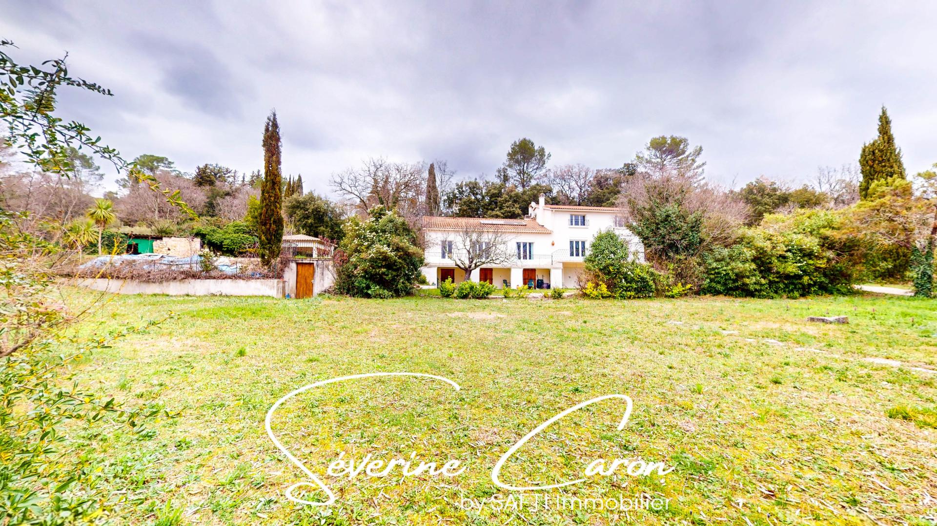 Photo 2 of the listing.