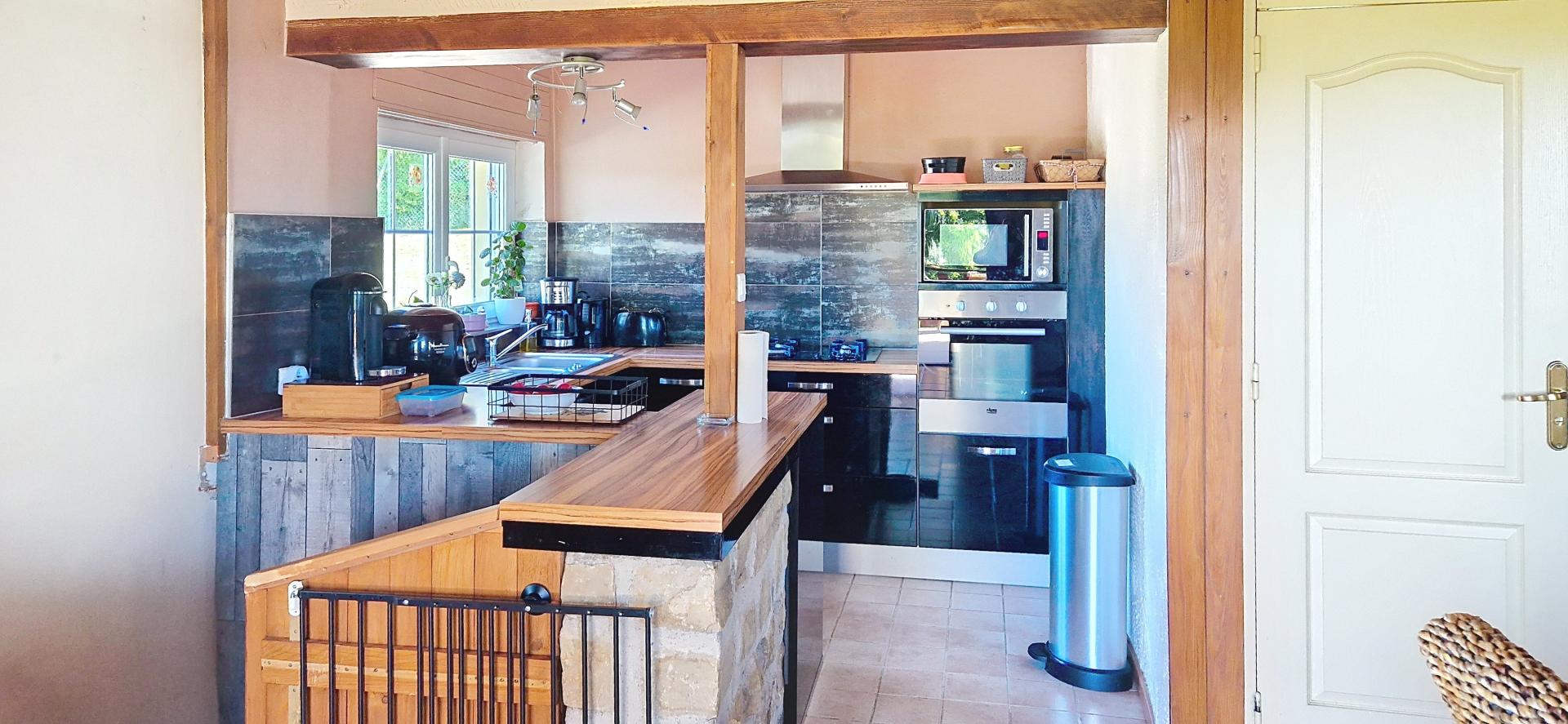 Photo 4 of the listing.