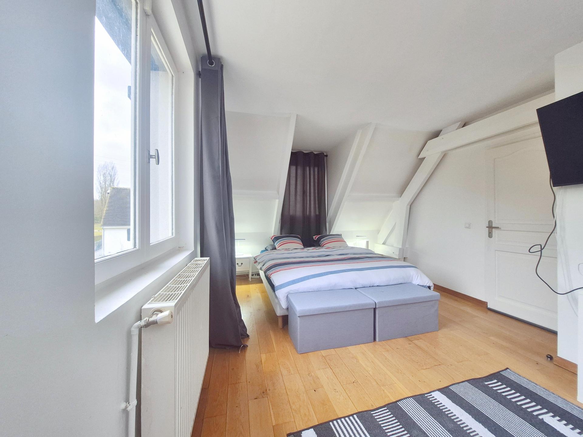 Photo 13 of the listing.