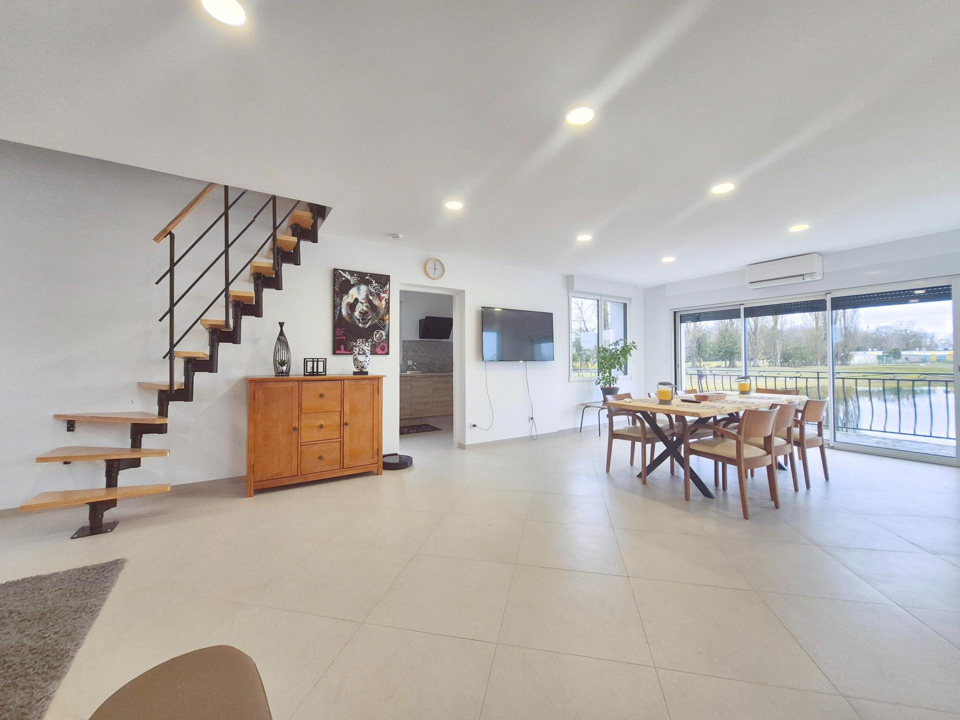 Photo 6 of the listing.