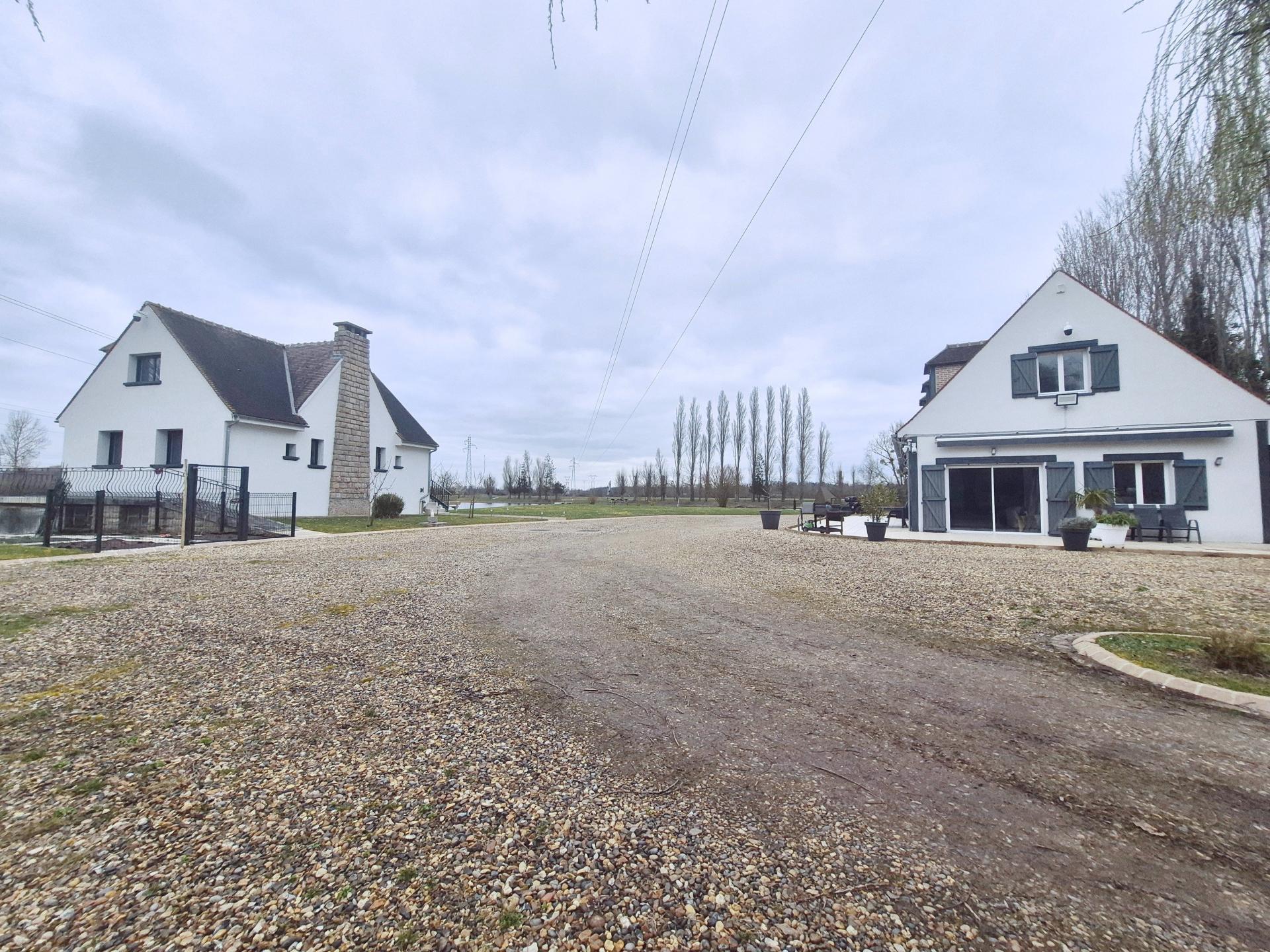 Photo 23 of the listing.