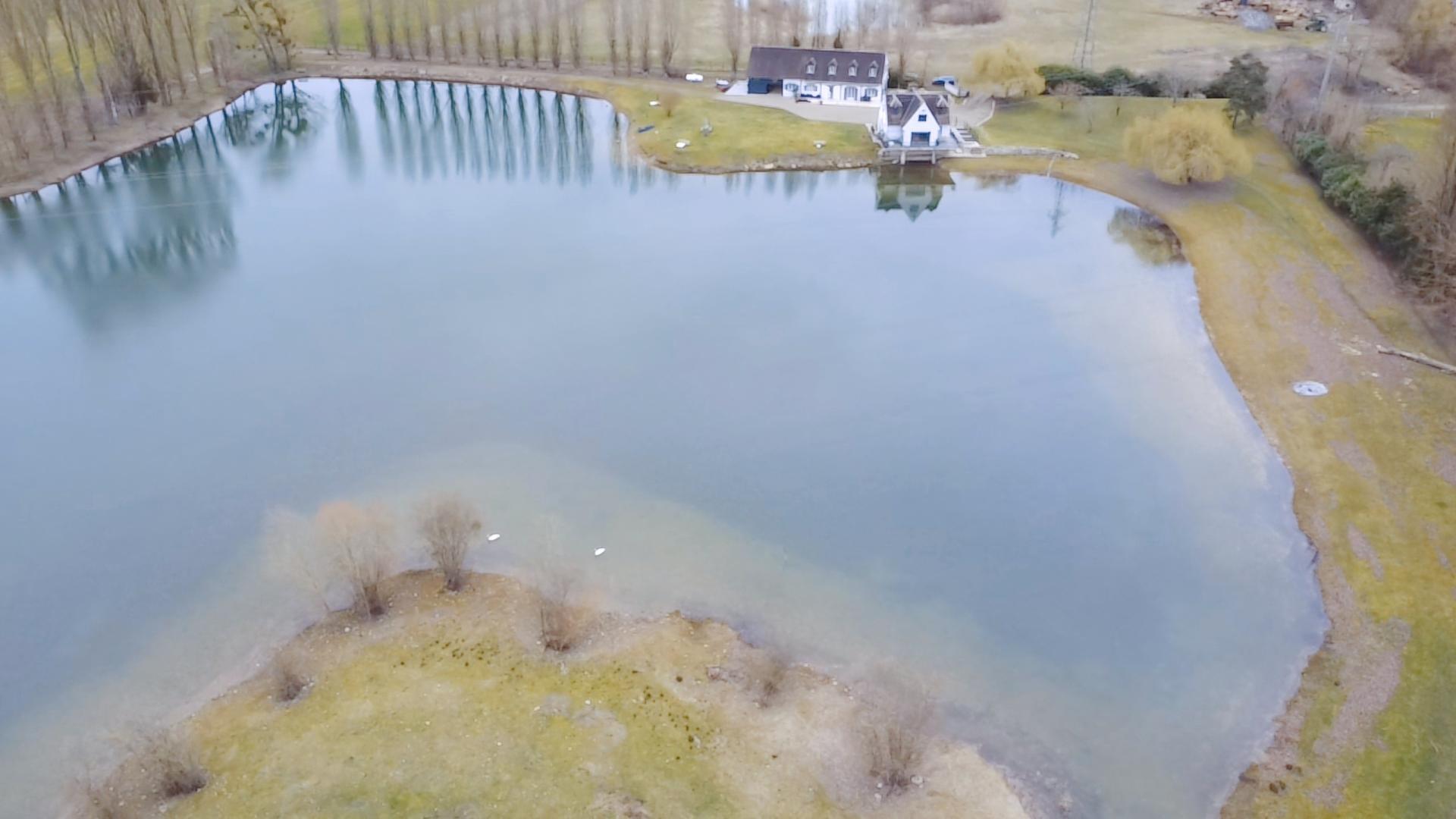 Photo 20 of the listing.