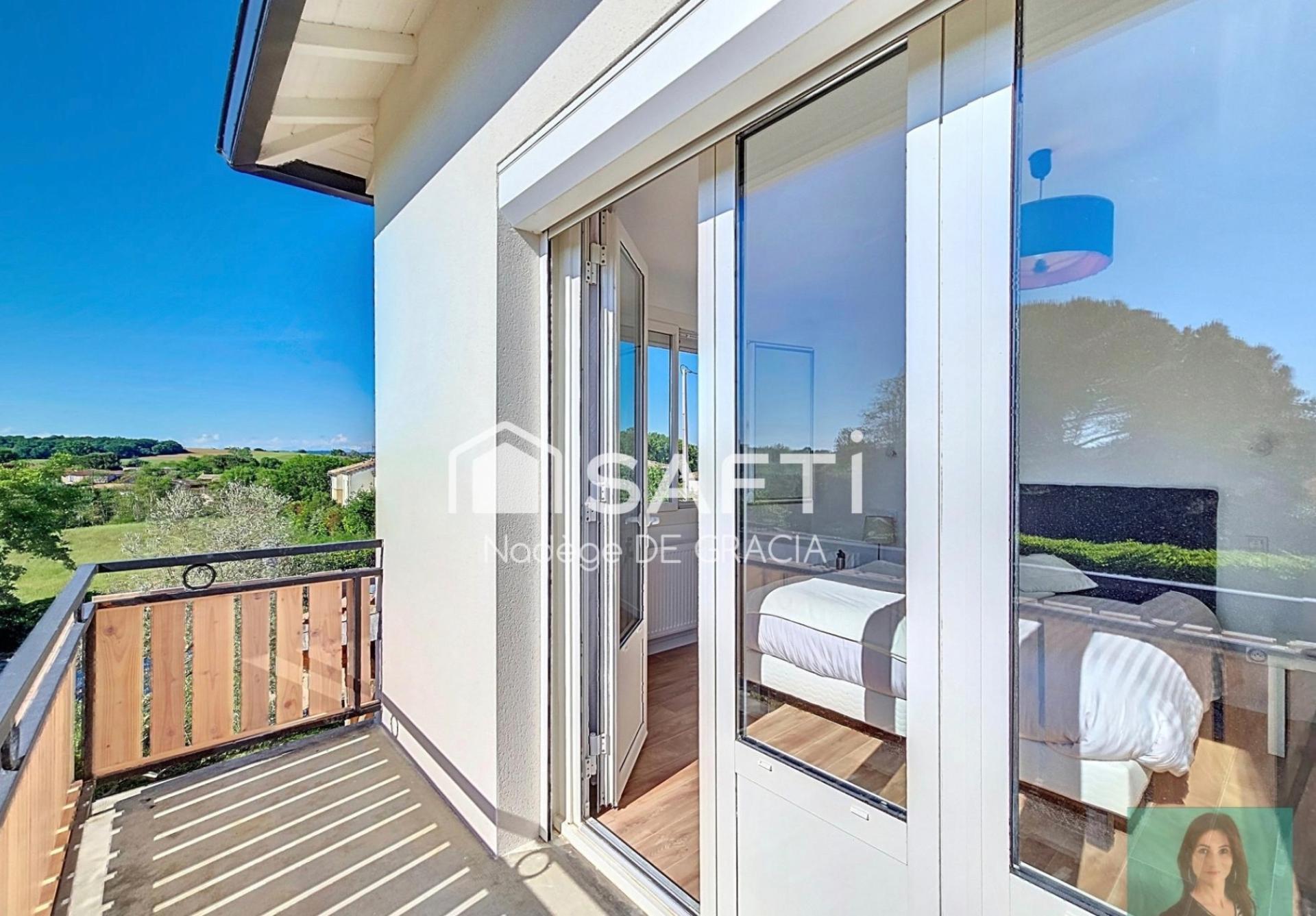 Photo 12 of the listing.