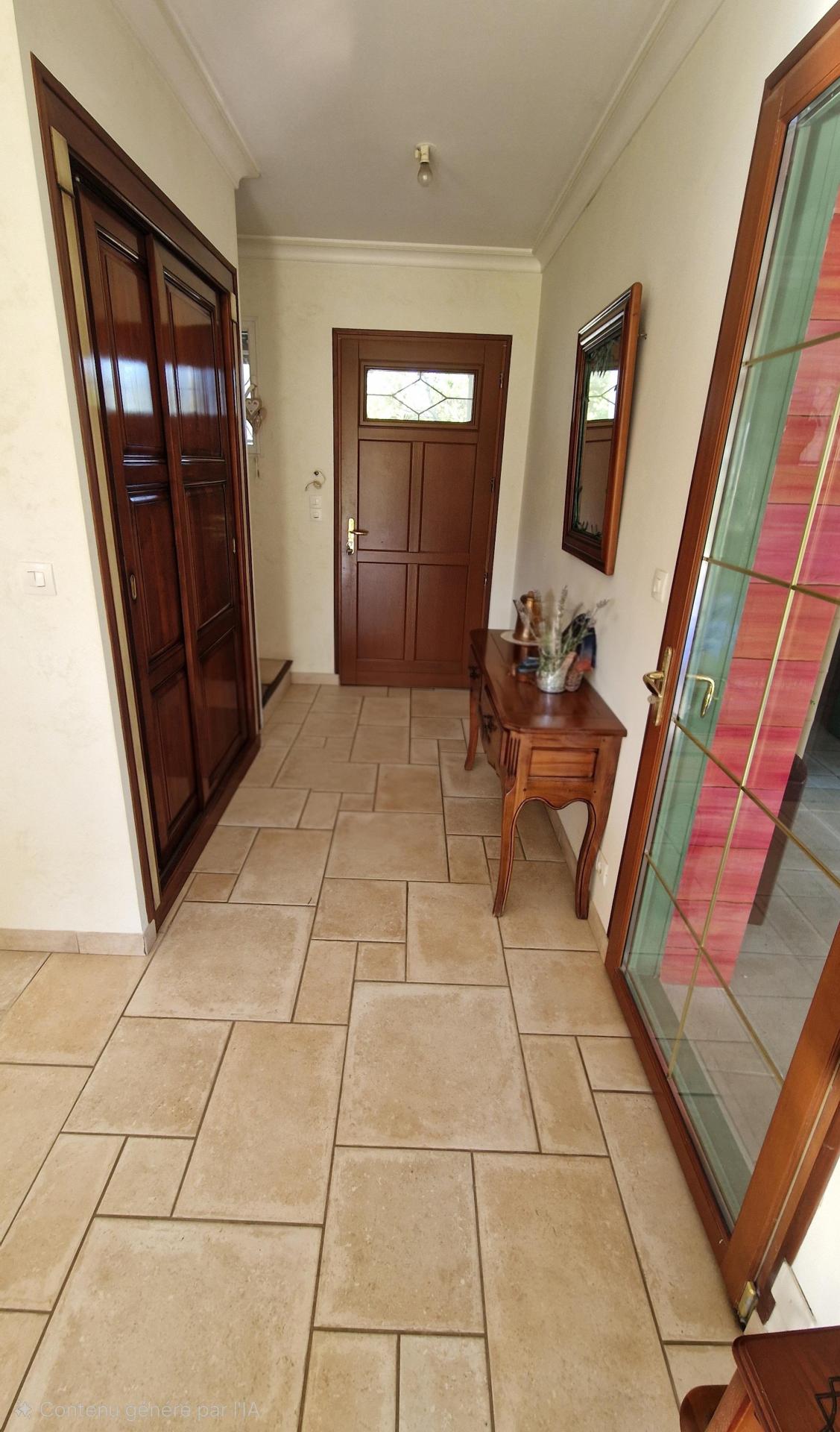 Photo 2 of the listing.