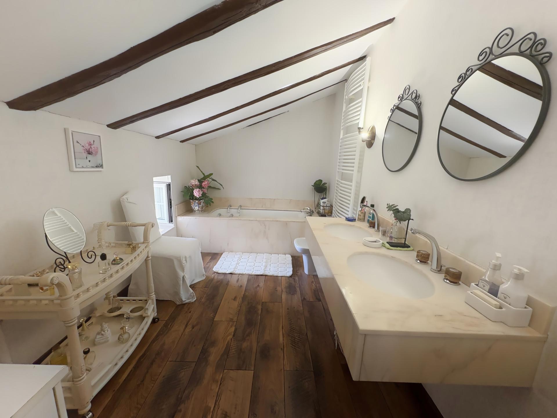 Photo 16 de l'annonce.