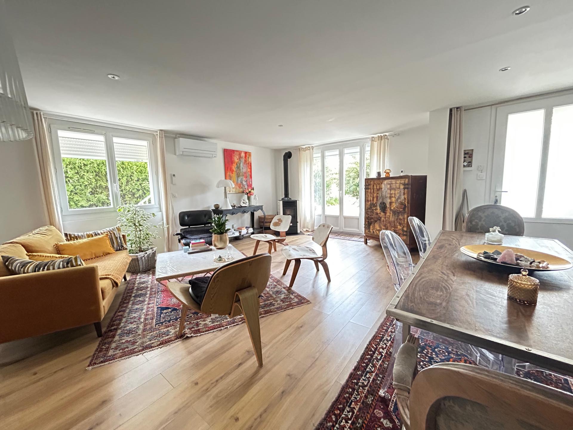 Photo 4 of the listing.