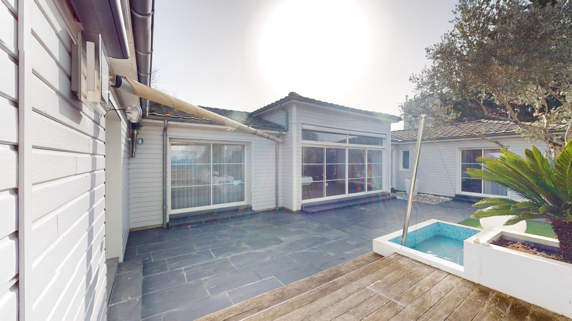 Photo 15 de l'annonce.