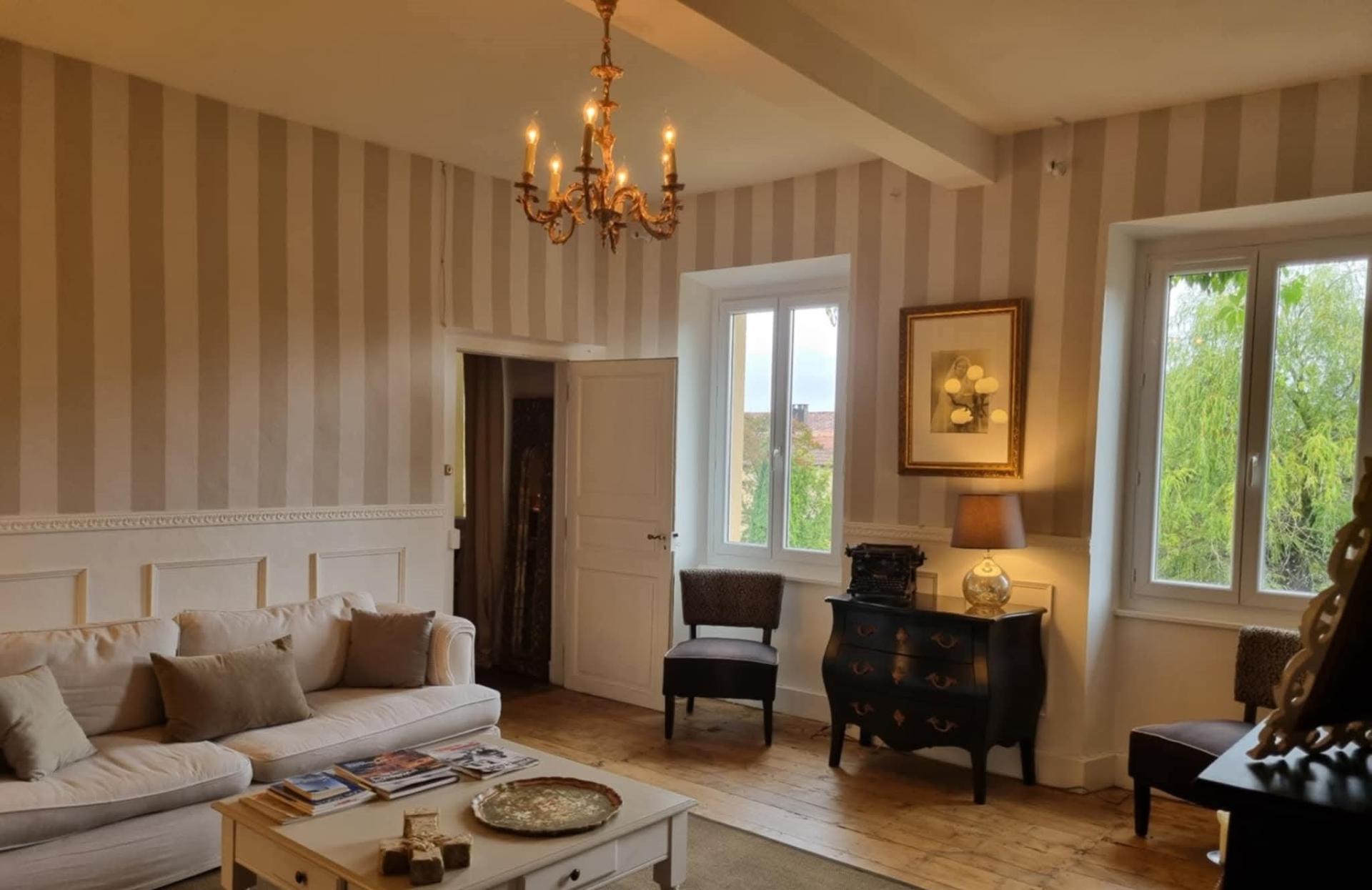 Photo 9 of the listing.