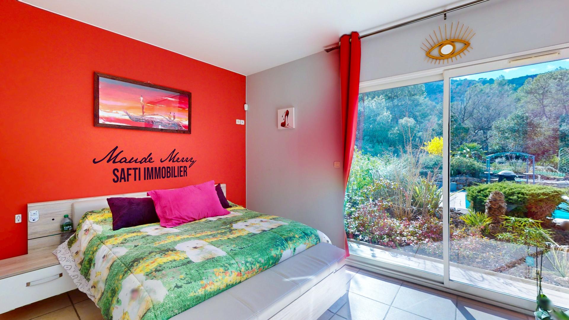 Photo 10 of the listing.