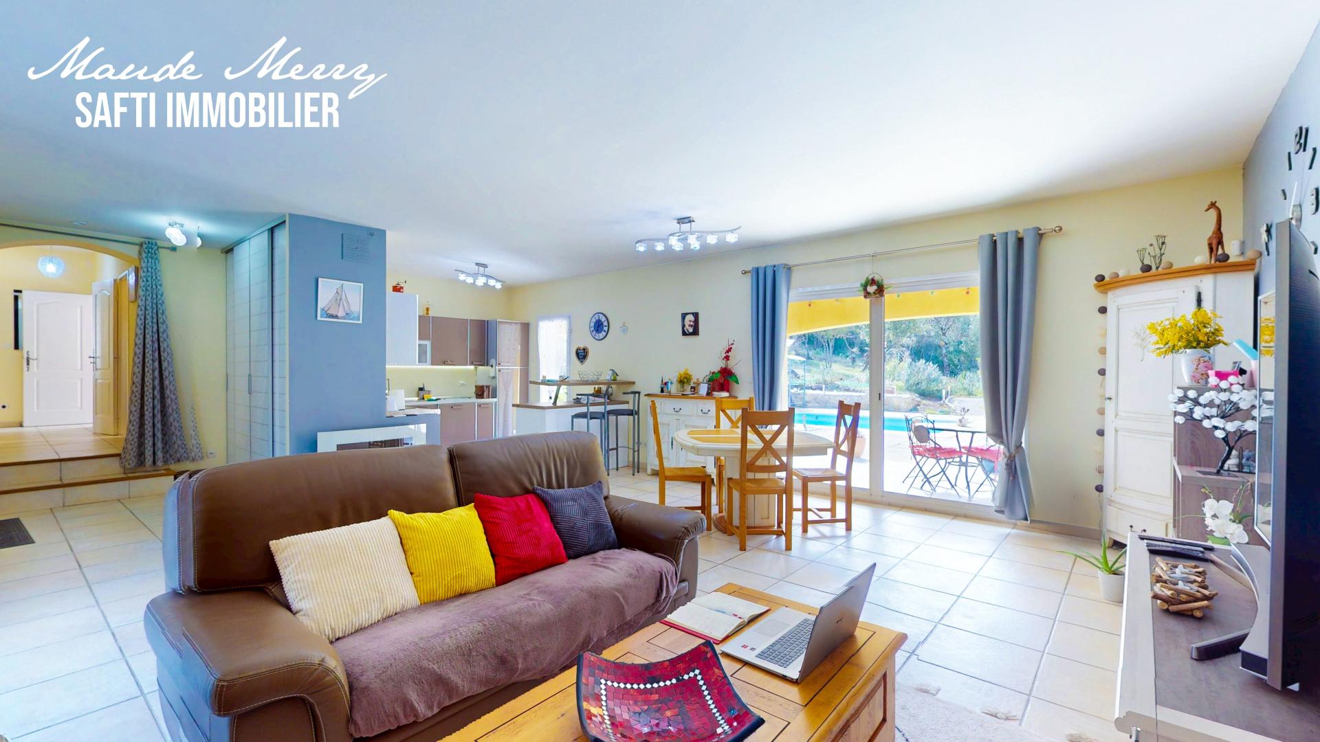 Photo 7 of the listing.