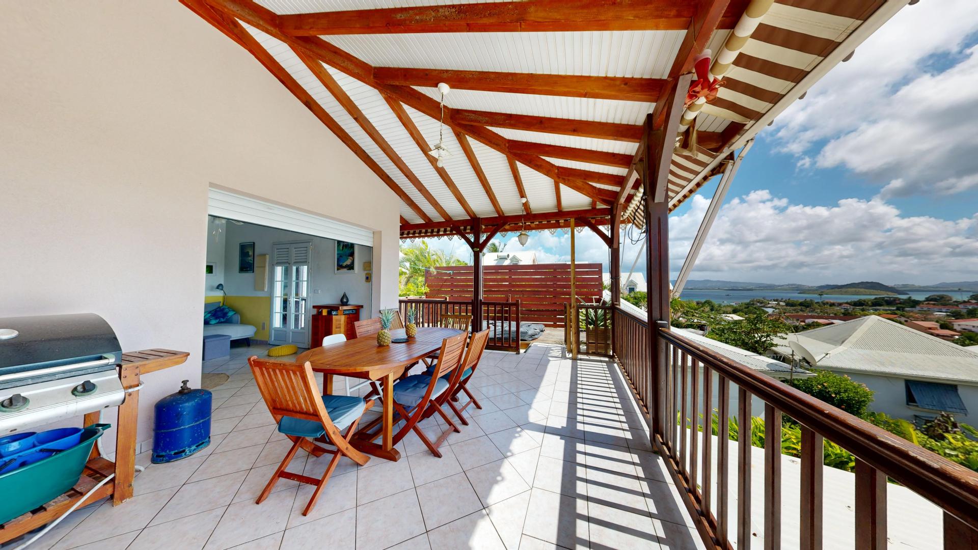 Photo 10 of the listing.