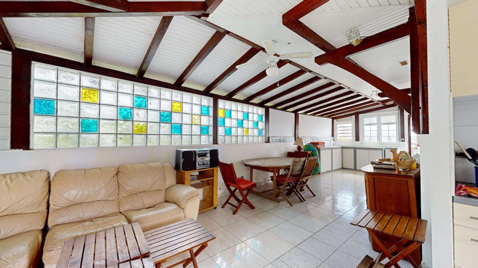 Photo 6 of the listing.