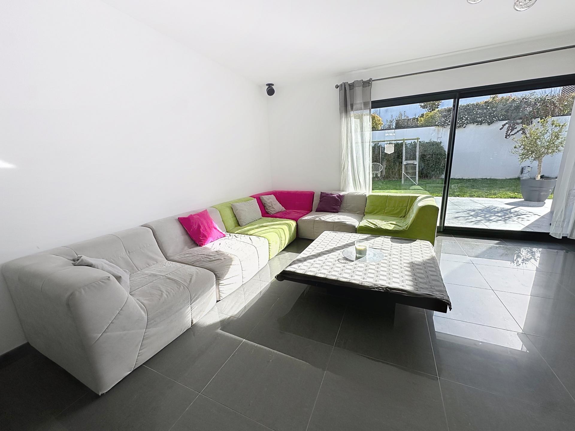 Photo 6 of the listing.