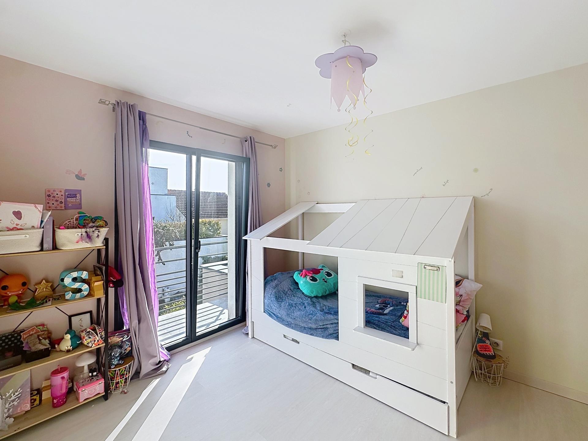 Photo 12 of the listing.