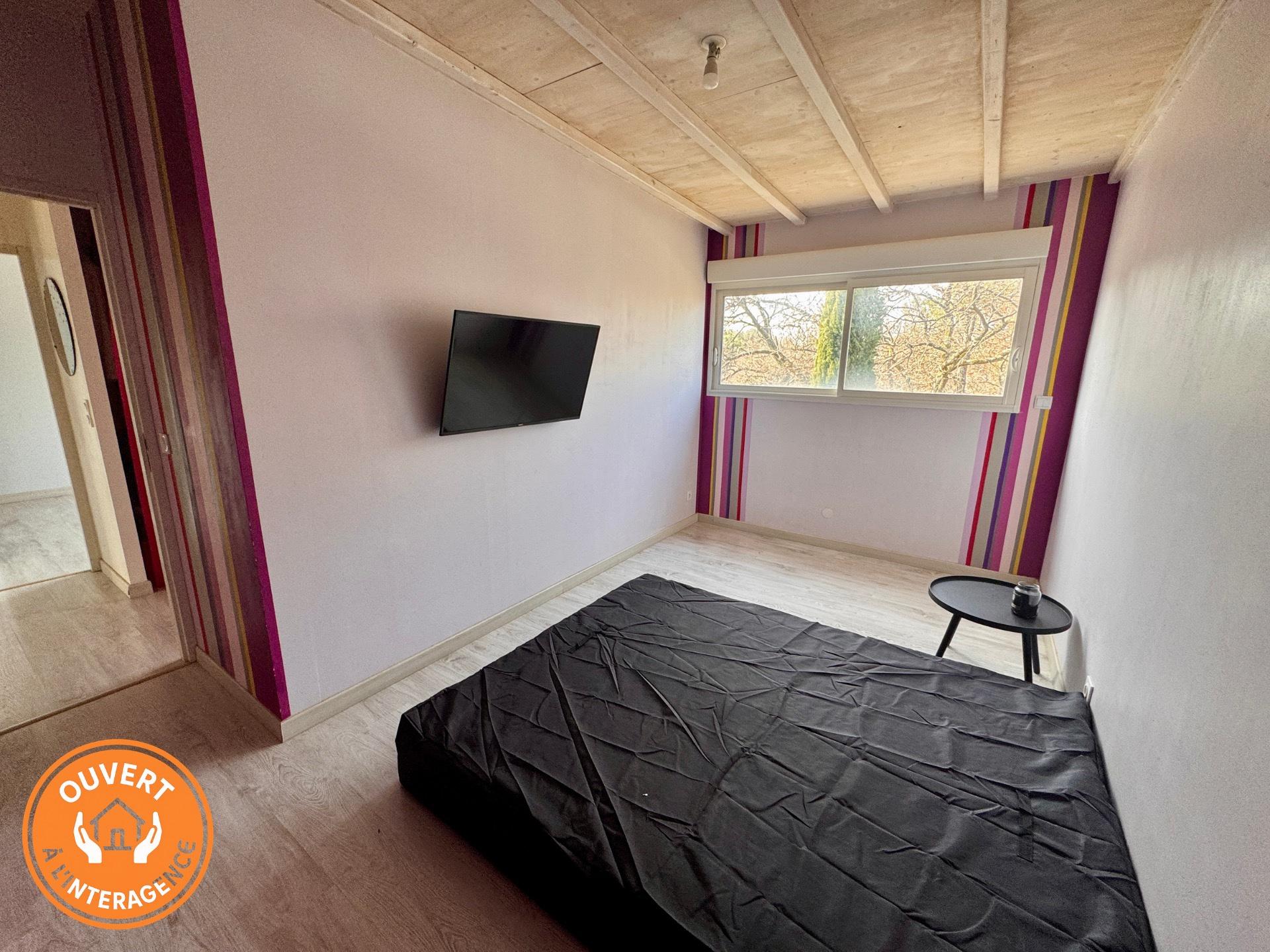 Photo 9 of the listing.