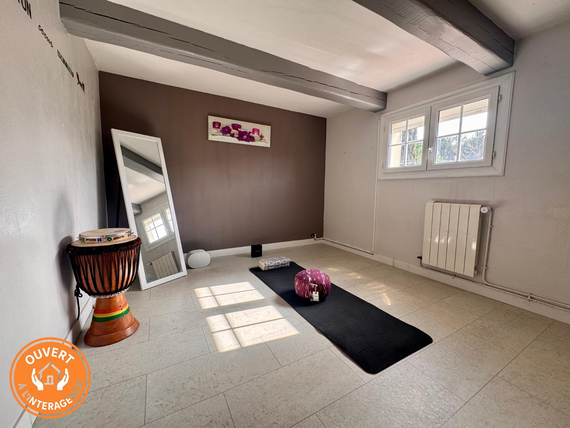 Photo 6 of the listing.