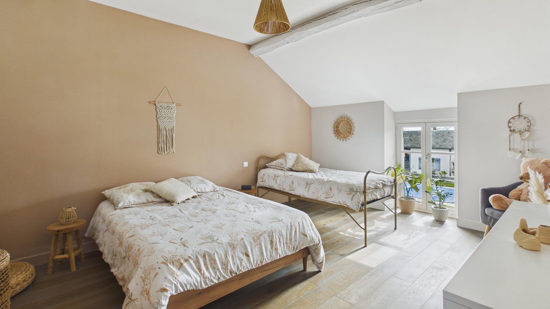 Photo 9 of the listing.